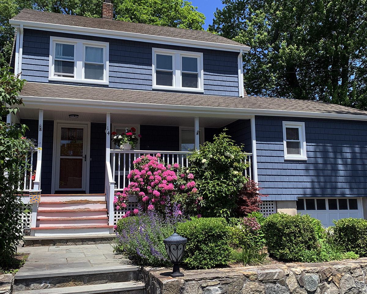 Cedar impressions shingle siding in pacific blue color Stamford ct